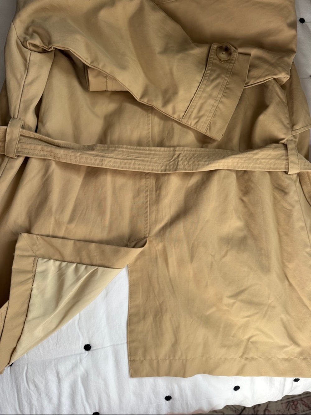 Helllo SPRING this Zara Tan Trench Coat is perfect for those rainy days - Picture 7 of 7